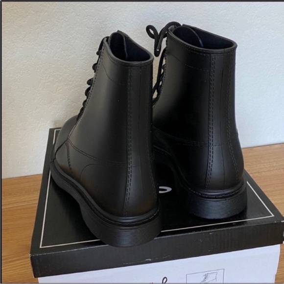 Qupid Melbourne Black Matte PVC Rain Boots in Black - Picture 4 of 6